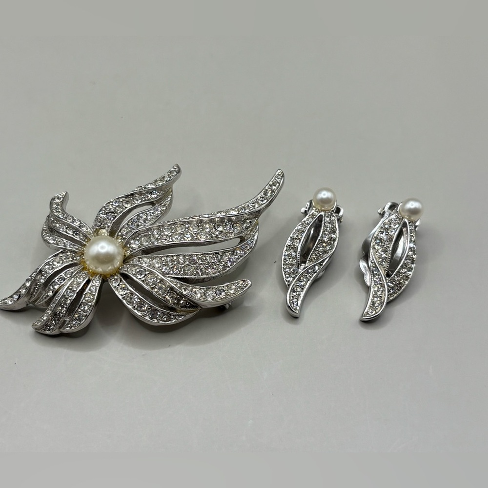 Vintage Silver Crystal & Faux Pearl Flower Brooch with Matching Earrings Set